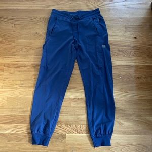 Navy Blue Wonderwink jogger scrubs